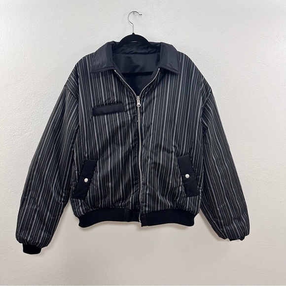 Topshop Reversible Collared Nylon Bomber Jacket with Stripe in Black - Picture 7 of 9